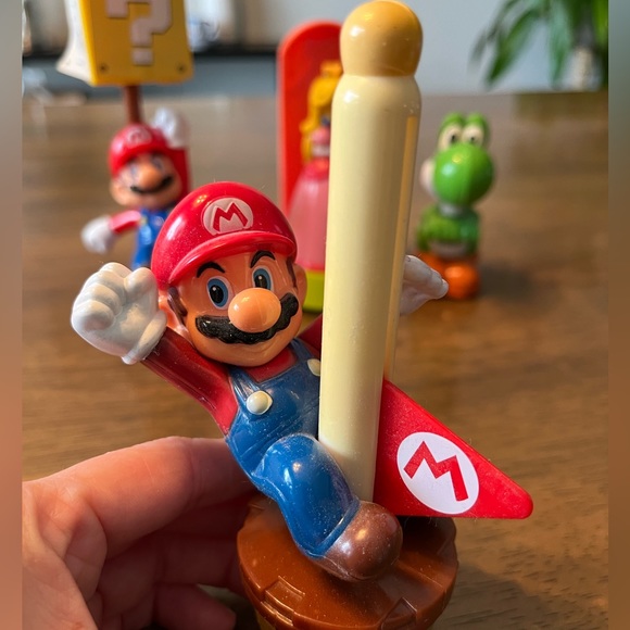 ✨2013 McDonald’s happy meals toys - Mario figures set - Picture 7 of 11